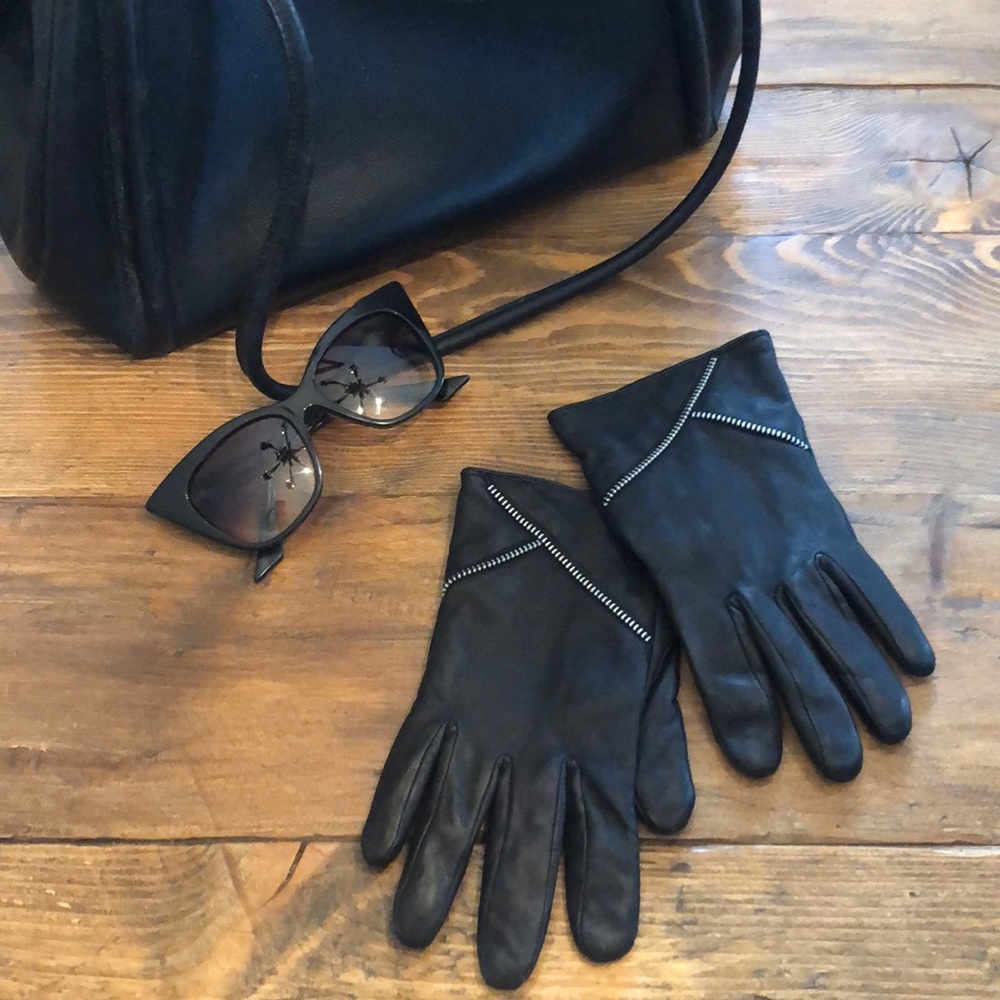 Etienne Aigner Black Leather Gloves